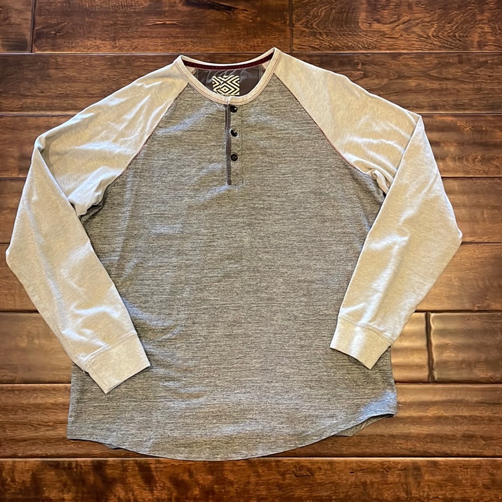 L/s 3 button top